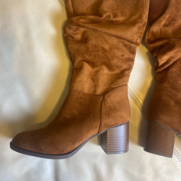 Kenneth Cole REACTION Sonia Slouchy western style suede like boot size 11 - Picture 11 of 12